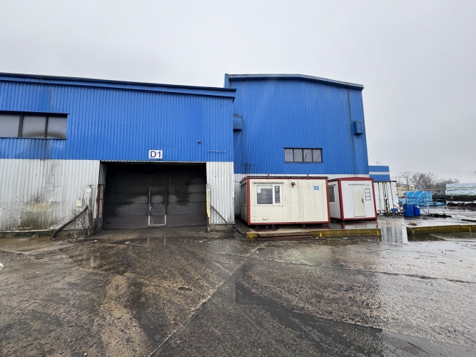 Sludinājumi. Kravu ostas terminālis \'Port Magnat\' piedāvā nomāt noliktavu telpas.  Noliktava BEZ apkures. Cena: 3440 EUR/mēn Foto #9