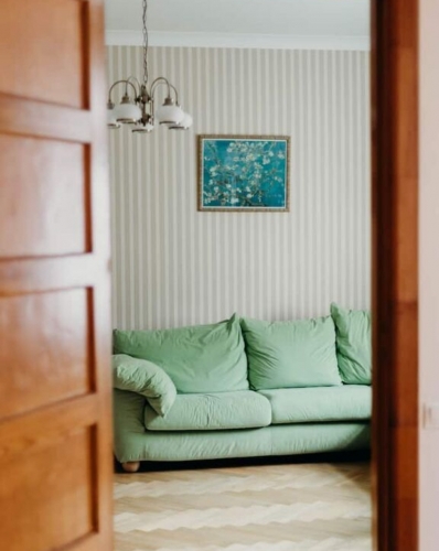 Sludinājumi. Skaists un plašs 3 istabu dzīvoklis klusajā Rīgas centrā.  Gaišs mēbelēts dzīvoklis aprīkots ar Cena: 900 EUR/mēn Foto #7