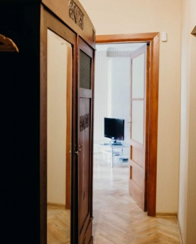 Sludinājumi. Skaists un plašs 3 istabu dzīvoklis klusajā Rīgas centrā.  Gaišs mēbelēts dzīvoklis aprīkots ar Cena: 900 EUR/mēn Foto #8