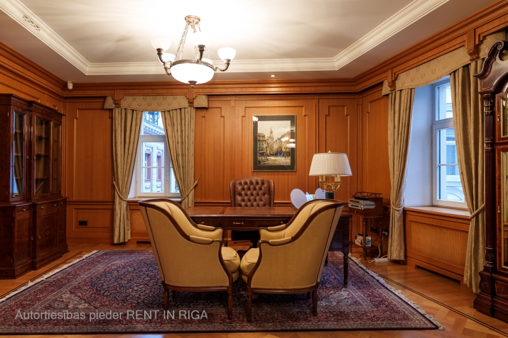 Sludinājumi. Tiek iznomātas elegantas un reprezentablas biroja telpas ar kamīnu(!), kas veidotas īpaši Cena: 1716 EUR/mēn Foto #3