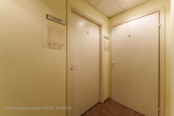 Sludinājumi. Piedāvājumā telpas Kr.Barona un Tallinas ielas krustojumā.  + Lieliska lokācija pilsētas centra; + Cena: 116 EUR/mēn Foto #4