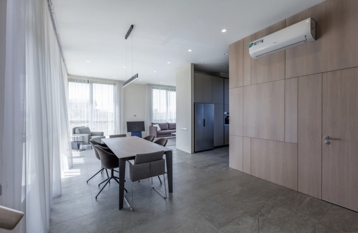 Объявление. В поселке Saliena современная 2-х этажная вилла с полной качественной отделкой и оборудованием.  Цена: 670000 EUR Foto #6