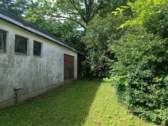 Sludinājumi. Pārdošanā īpašums ar lielu potenciālu   zemes gabals 1399 m2 platībā ar 60-tajos gados celtu māju Cena: 89000 EUR Foto #7