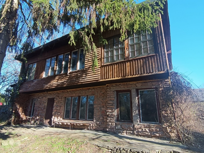 Sludinājumi. Pārdošanā īpašums ar lielu potenciālu   zemes gabals 1399 m2 platībā ar 60-tajos gados celtu māju Cena: 89000 EUR Foto #3