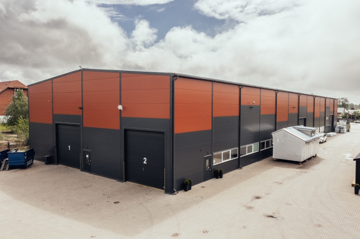 Sludinājumi. Noma pieejama jaunuzcelta noliktavas/ražotnes telpa.  + Ēkas izmēri 24 x 78 m + Ēkas augstums 10m, Cena: 7675 EUR/mēn Foto #1