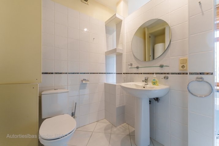 Sludinājumi. Dzīvoklis Vecrīgā ar skatu uz Doma laukumu.  Gaišs studio tipa dzīvoklis, kas sastāv no Cena: 201000 EUR Foto #6