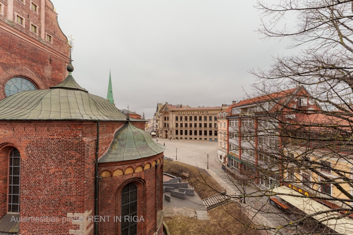 Sludinājumi. Dzīvoklis Vecrīgā ar skatu uz Doma laukumu.  Gaišs studio tipa dzīvoklis, kas sastāv no Cena: 201000 EUR Foto #5