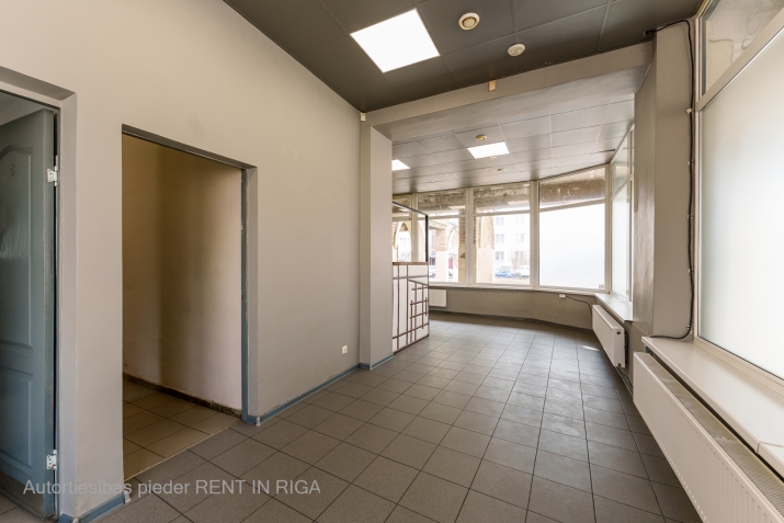 Объявление. Коммерческое помещение в аренду в Плавниеках  Помещения подходят для коммерческих целей или Цена: 600 EUR/мес. Foto #4