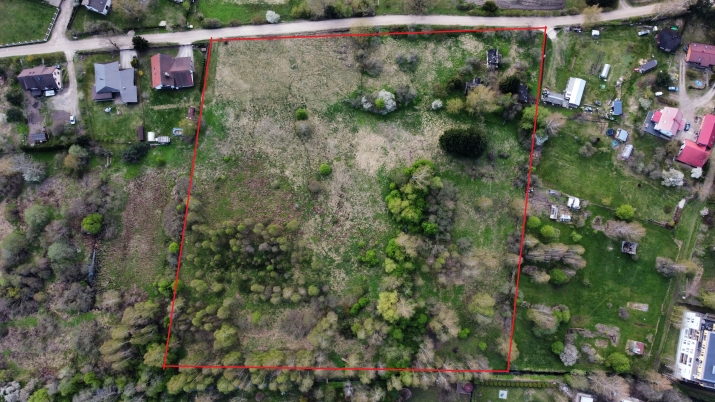 Sludinājumi. Zeme 18 privātmāju ciematam ar detālplānojumu.  Pārdota tiek 1/2 no šī zemes gabala (13 242,5 kvm) Cena: 397275 EUR Foto #4