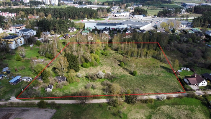 Sludinājumi. Zeme 18 privātmāju ciematam ar detālplānojumu.  Pārdota tiek 1/2 no šī zemes gabala (13 242,5 kvm) Cena: 397275 EUR Foto #2