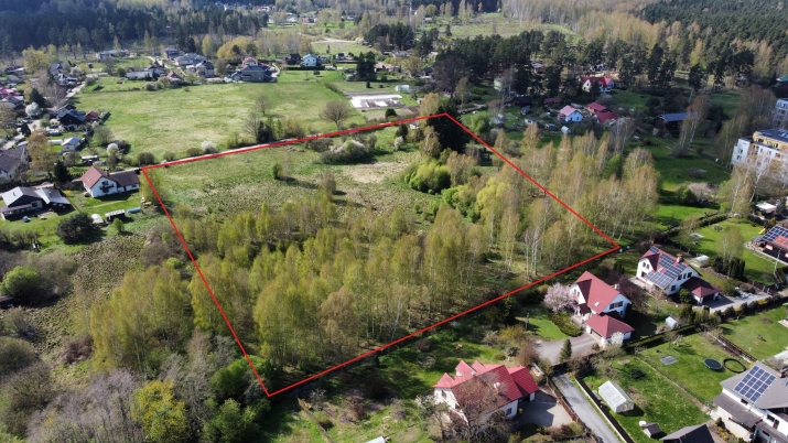 Sludinājumi. Zeme 18 privātmāju ciematam ar detālplānojumu.  Pārdota tiek 1/2 no šī zemes gabala (13 242,5 kvm) Cena: 397275 EUR Foto #3