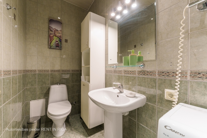 Sludinājumi. 2-stāvu dzīvoklis ar terasi Kr.Valdemāra un Zaubes ielas stūrī.   5./6. stāvs. 2 sanitārie mezgli, Cena: 225000 EUR Foto #8