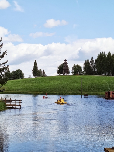 Sludinājumi. Piedāvājumā lielisks nekustamais īpašums 41 ha platībā netālu no Smiltenes. Īpašums sastāvā ir 2 Cena: 490000 EUR Foto #2
