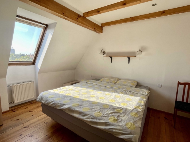 Sludinājumi. Šarmants divu stāvu, mansarda tipa dzīvoklis Rīgas centrā.   Dzīvoklis ir ļoti gaišs, augstie Cena: 229000 EUR Foto #5