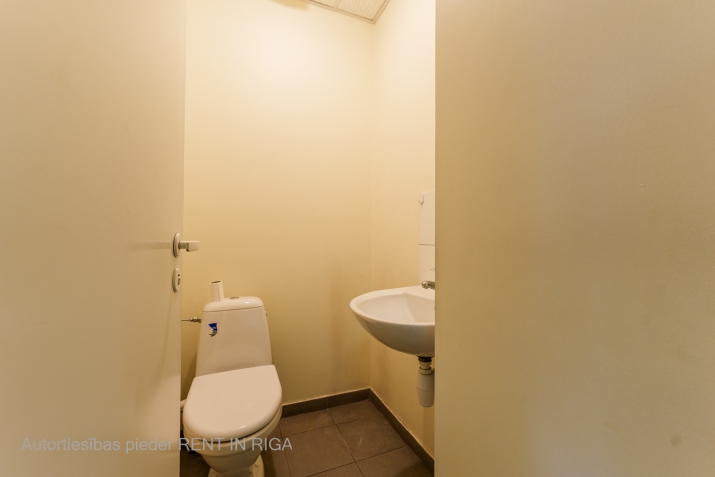 Объявление. Сдаются в аренду офисные помещения в бизнес центре Бривибас гатвес  + Водоснабжение; + 1 Цена: 564 EUR/мес. Foto #5