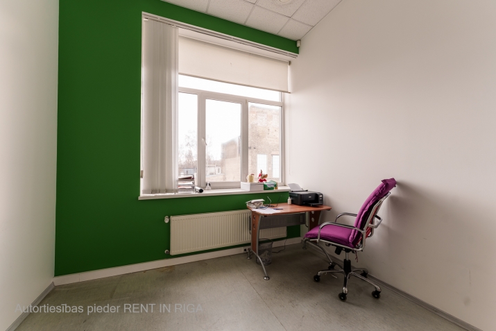 Объявление. Сдается офисное помещение на Бривибас гатве 222.  + 2 этаж; + 244м2; + 2 туалета; + Доступ в Цена: 1220 EUR/мес. Foto #7