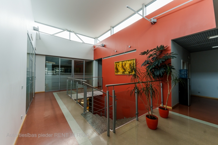 Sludinājumi. Birojs Purvciemā.  2. stāvs.  Platība sastāv no 1 kabineta.  Telpas aprīkotas ar visām Cena: 200 EUR/mēn Foto #8