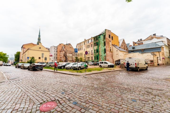 Объявление. Пейтавас кварталс. Три участки в старом городе.  В настоящее время на первом здании находится Цена: 4.7e+06 EUR Foto #6