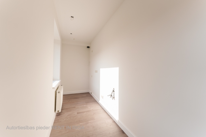 Объявление. 2-комнатная квартира, расположенная в 12-этажном доме, с уникальным видом на Петерсалу и район Цена: 89310 EUR Foto #6