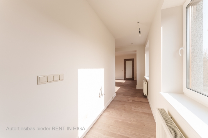 Объявление. 2-комнатная квартира, расположенная в 12-этажном доме, с уникальным видом на Петерсалу и район Цена: 89310 EUR Foto #7