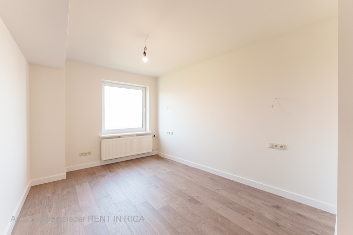 Sludinājumi. 2 - istabu dzīvoklis, atrodas 12 stāvu ēkā, no tās paveras unikāls skats uz Pētersalu un Cena: 113100 EUR Foto #5