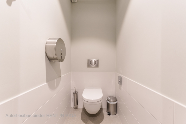 Sludinājumi. Biroja telpas E. Birznieka - Upīša ielā 21.  + Gaumīgi un kvalitatīvi iekārtotas un uzreiz pieejams Cena: 6432 EUR/mēn Foto #9