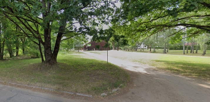 Sludinājumi. Zeme Rūjienas centrā.  Nekādas komunikācijas nav pievilkties, bet tās visas pieejamas uz Skolas Cena: 9000 EUR Foto #2