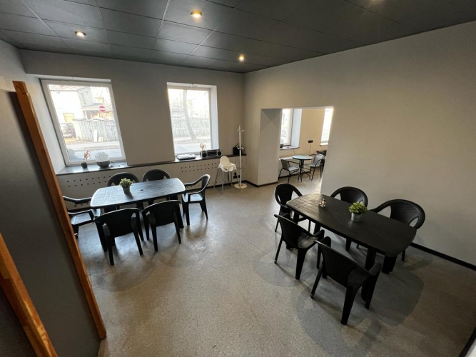 Sludinājumi. Pārdod telpas Brīvības ielā 117, Cēsu un Tallinas ielas stūrī. Iespejams izmantot kafejnīcai vai Cena: 139500 EUR Foto #4