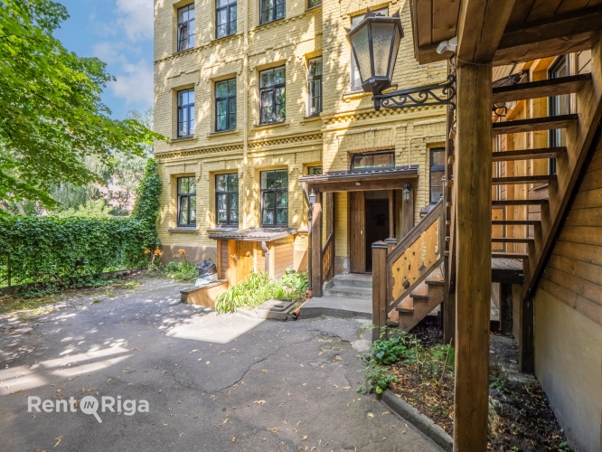 Sludinājumi. Piedāvājumā namīpašums A. Čaka ielā 99 - pie paša Ziedoņdārza!  Īpašums sastāv no zemesgabala un Cena: 630000 EUR Foto #4