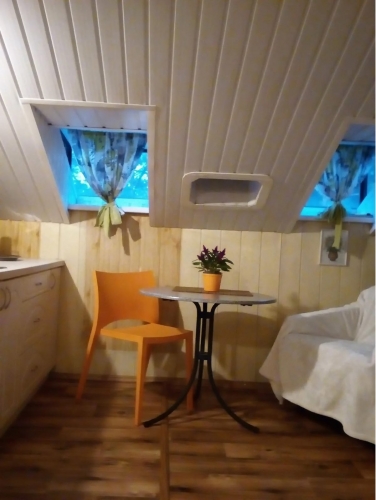 Sludinājumi. Izīrē studio tipa dzīvokli pie jūras!  No 1. augusta tiek izīrēts studio tipa dzīvoklis privātmājā, Cena: 750 EUR/mēn Foto #2