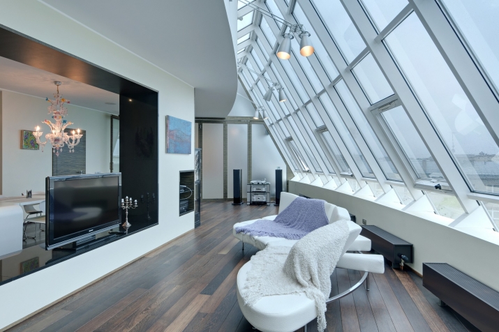 Sludinājumi. Tiek īzīrēts mēbelēts, pilnībā aprīkots dzīvoklis ar plašu jumta terasi.  Dzīvokļa kopējā platība Cena: 2600 EUR/mēn Foto #6