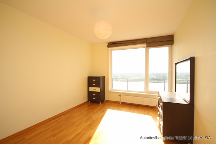 Sludinājumi. Lieliska iespēja iegādāties gaišu un saulainu augšējā stāva dzīvokli par saprātīgu cenu, no Cena: 180000 EUR Foto #8