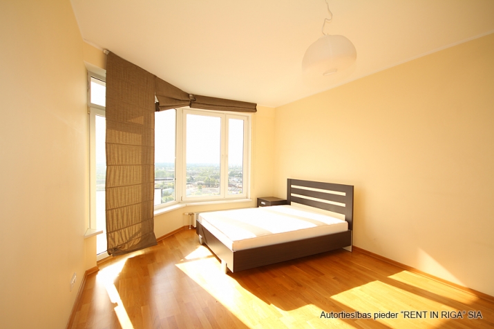 Sludinājumi. Lieliska iespēja iegādāties gaišu un saulainu augšējā stāva dzīvokli par saprātīgu cenu, no Cena: 180000 EUR Foto #5