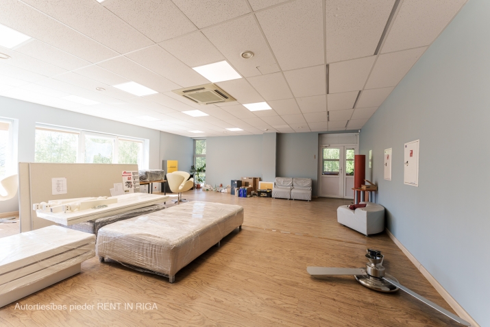 Sludinājumi. Ideālas telpas Jūsu biznesa vajadzībām ar izcilām ērtībām un stratēģisku atrašanās vietu.  Platība: Cena: 1017 EUR/mēn Foto #7