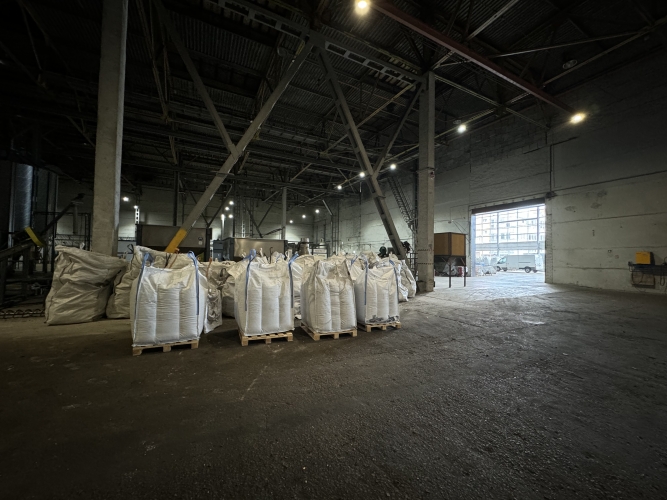 Sludinājumi. Plašas apkurināmas telpas rūpnieciskā teritorijā uzreiz pie iebrauktuves. Nomas maksa pirmajam Cena: 15000 EUR/mēn Foto #9