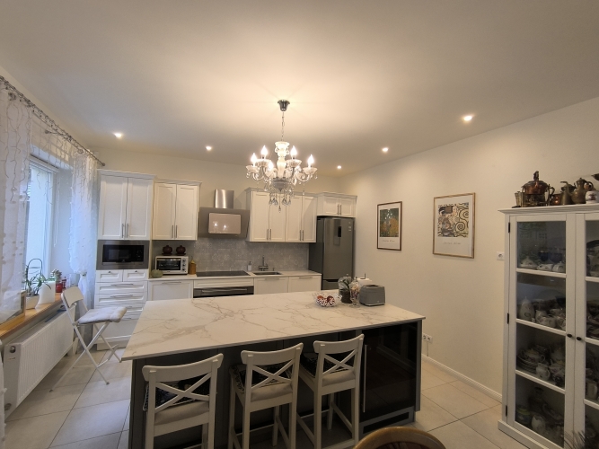 Sludinājumi. Tiek pārdota uzreiz apdzīvojama dvīņu mājas sekcija Bulduros, tikai pāris soļu attālumā no upes, ar Cena: 469000 EUR Foto #5