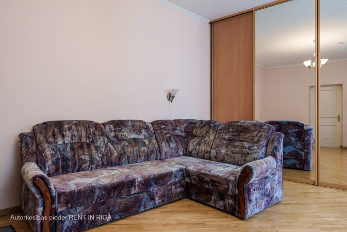 Sludinājumi. Īrei pieejams silts un plašs 4- istabu dzīvoklis Rīgas centrā.   Ērts plānojums, kas sastāv no Cena: 890 EUR/mēn Foto #6