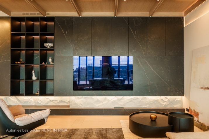 Объявление. Продается уникальная пентхаус-квартира в престижном тихом центре Риги. Доступен для аренды: Цена: 2.1e+06 EUR Foto #6