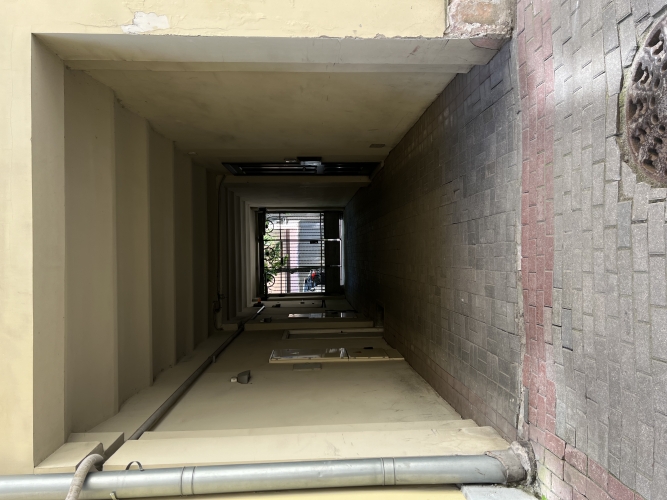 Объявление. Уникальное предложение  частный гараж в тихом центре!  Гараж расположен во дворе жилого массива Цена: 53000 EUR Foto #6