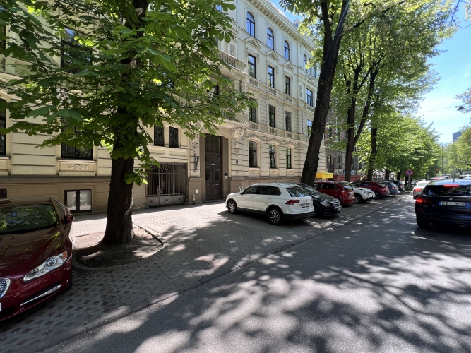 Объявление. Уникальное предложение  частный гараж в тихом центре!  Гараж расположен во дворе жилого массива Цена: 53000 EUR Foto #8