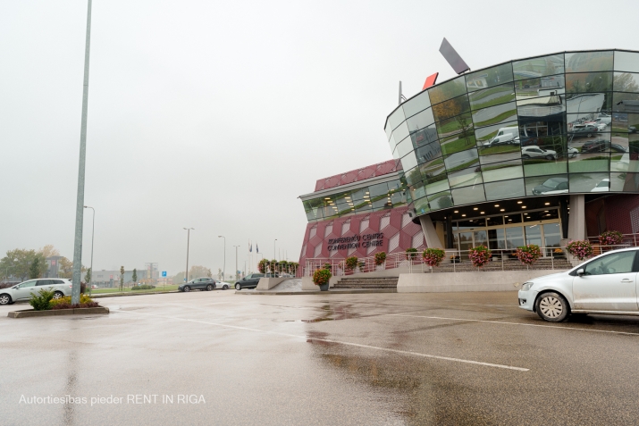 Sludinājumi. Izīrē biroju Krasta ielā. Cenā iekļautas visas izmaksas.  Pilnībā renovēta ēka.  Telpas var aprīkot Cena: 1080 EUR/mēn Foto #8