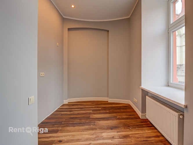 Sludinājumi. Iegādei pieejams studio tipa dzīvoklis renovēta ēka pašā Rīgas centrā.  Šī ir lieliska investīcijai Cena: 50160 EUR Foto #2