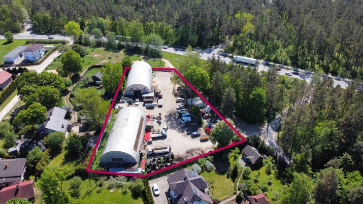 Объявление. Продаётся: Земля и 2 Складских Помещения  Данные об Участке: + Общая площадь земли: ~5000 м + Цена: 449000 EUR Foto #2