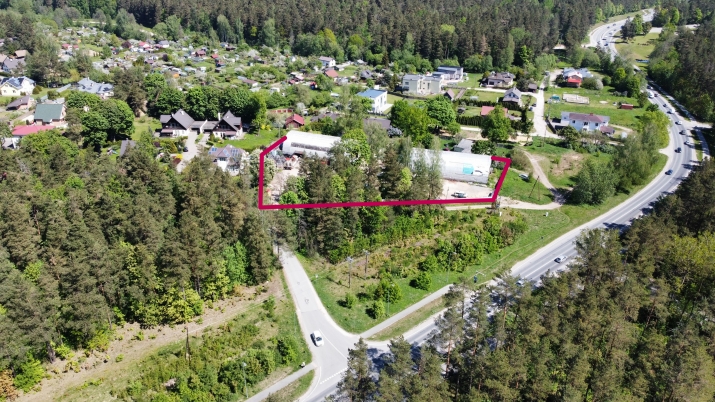 Объявление. Продаётся: Земля и 2 Складских Помещения  Данные об Участке: + Общая площадь земли: ~5000 м + Цена: 449000 EUR Foto #3