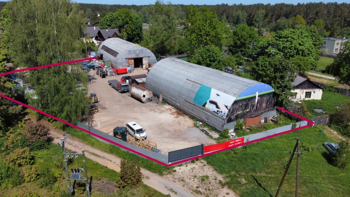 Sludinājumi. Pārdod: Zemi un 2 Angārus  Īpašuma Detaļas: + Kopējā zemes platība: ~5000 m + Noliktava A platība: Cena: 449000 EUR Foto #5