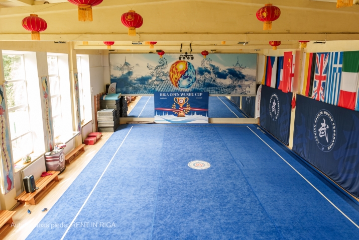 Sludinājumi. Tiek pārdota 600 m2 plaša ēka. Pašlaik telpas tiek iznomāta sporta klubam.  Ēkas telpas sastāv no 3 Cena: 220000 EUR Foto #2