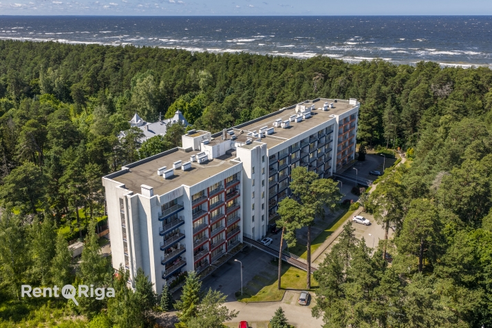 Sludinājumi. Ekskluzīvs dzīvoklis ar 5 balkoniem 100 m no jūras. Atrodas kāpu zonā elitārā projektā Marienbad.  Cena: 470000 EUR Foto #1