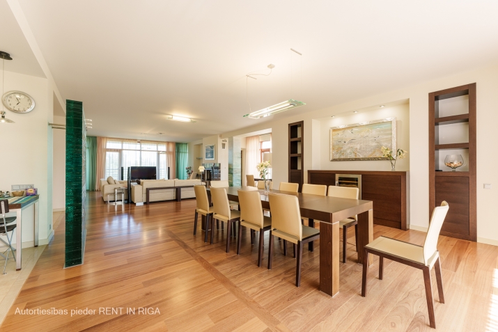 Sludinājumi. Ekskluzīvs dzīvoklis ar 5 balkoniem 100 m no jūras. Atrodas kāpu zonā elitārā projektā Marienbad.  Cena: 470000 EUR Foto #4