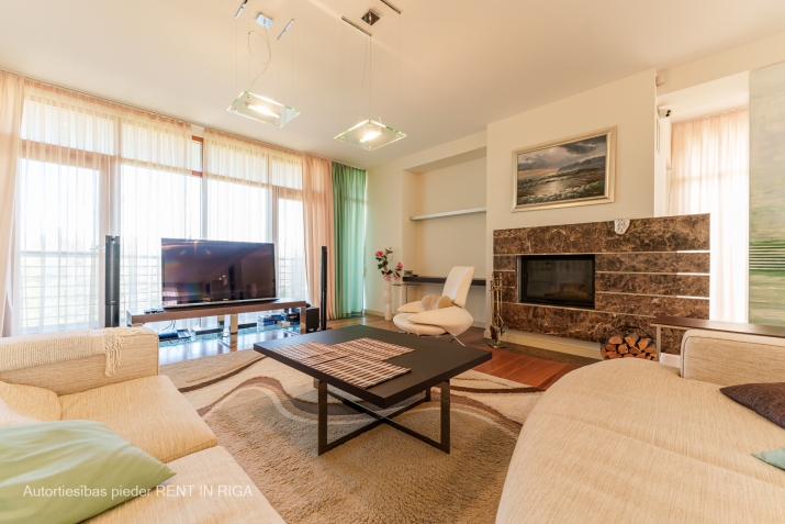 Sludinājumi. Ekskluzīvs dzīvoklis ar 5 balkoniem 100 m no jūras. Atrodas kāpu zonā elitārā projektā Marienbad.  Cena: 470000 EUR Foto #5