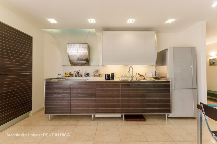 Sludinājumi. Ekskluzīvs dzīvoklis ar 5 balkoniem 100 m no jūras. Atrodas kāpu zonā elitārā projektā Marienbad.  Cena: 470000 EUR Foto #9